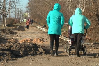 На улице Левитана затянулся ремонт тротуара На улице Левитана затянулся ремонт тротуара