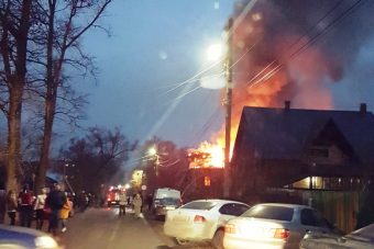В Кимрах сгорел еще один расселенный деревянный дом
