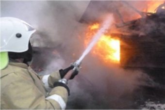 В Зубцовском районе пять часов тушили жилой дом