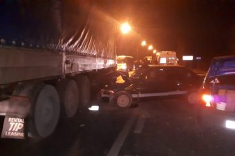 Пьяный водитель спровоцировал тройное ДТП с грузовиком в Тверской области