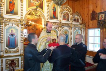 В Тверской области осужденных научили петь Рождественские песни