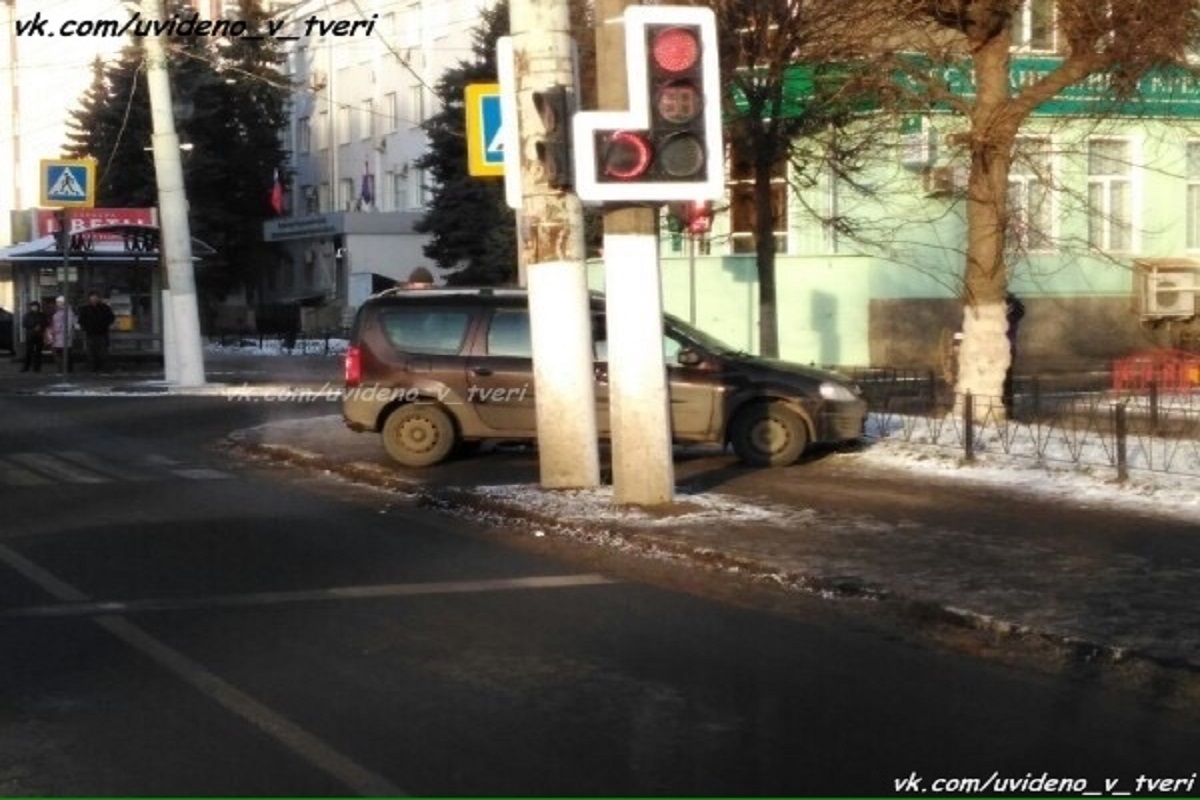 В Твери ищут свидетелей ДТП с участием машины скорой помощи