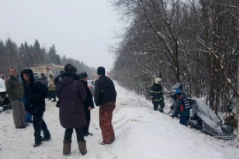 В ДТП на трассе Тверь – Бежецк один человек погиб, еще трое получили серьезные травмы