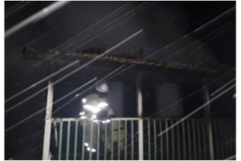 В Вышнем Волочке из-за отопительной печи сгорел жилой дом