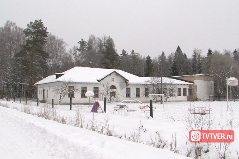 В поселке под Тверью закрыли единственную школу