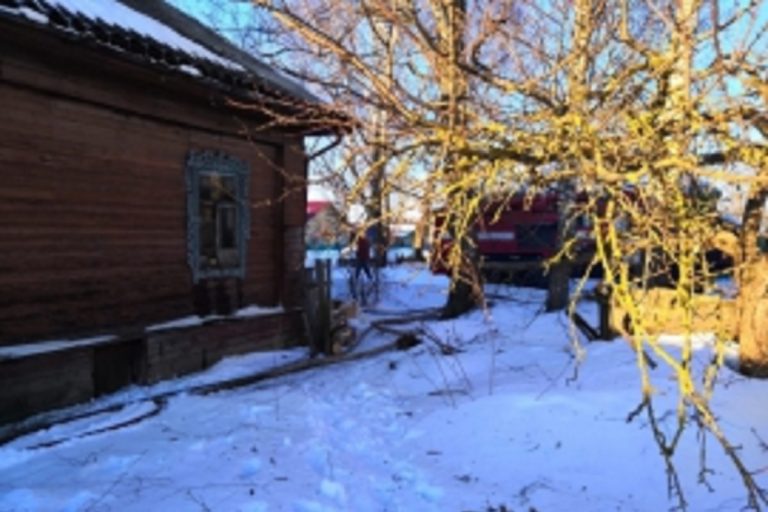В Бежецке во время пожара погибли два человека В Бежецке во время пожара погибли два человека