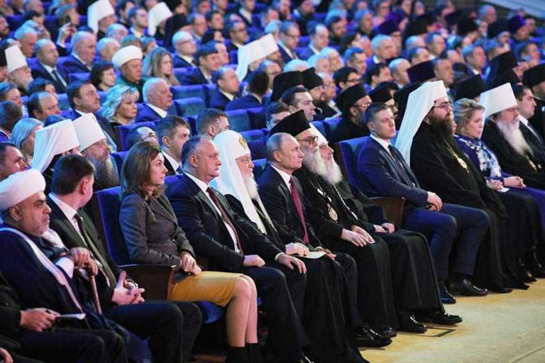 Тверская детвора спела для Президента РФ и Патриарха