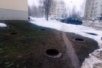 В Твери десятками исчезают крышки от люков