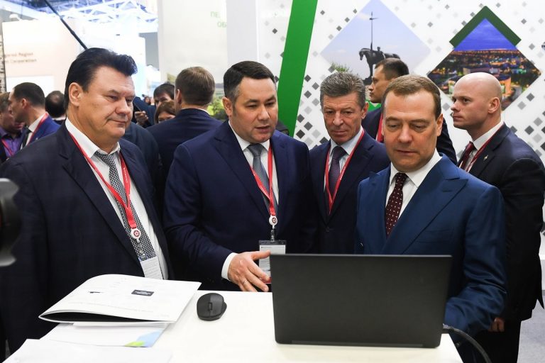 Председатель Правительства РФ Дмитрий Медведев встретился с губернатором Тверской области