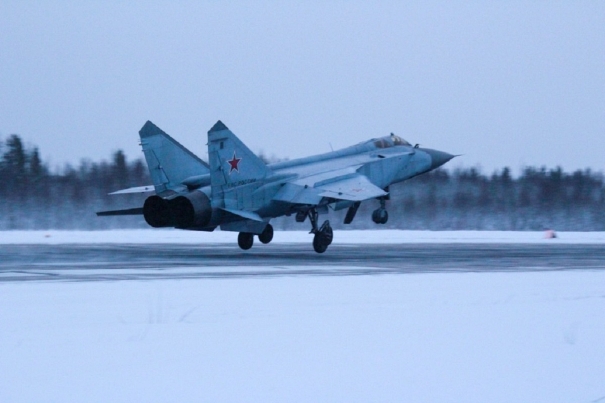 Истрибитель МиГ-31 из Тверской области потерпел крушение под Петербургом