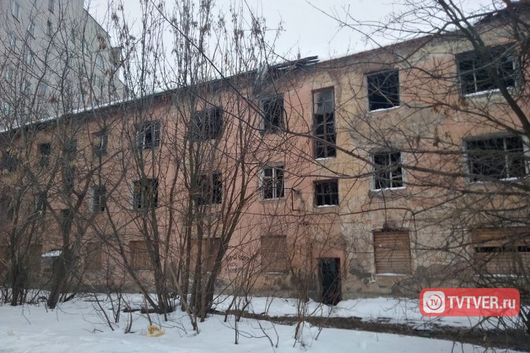 В Твери снесут убежище бомжей и наркоманов на Малой Самаре