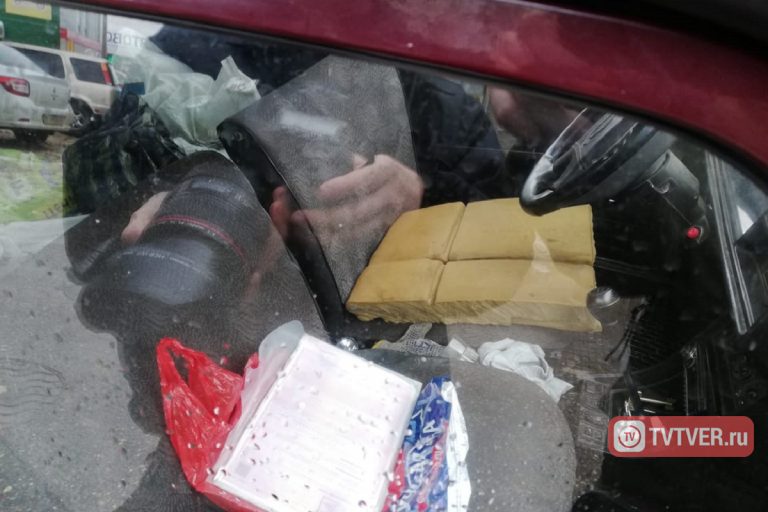 В Твери в разгар рабочего дня произошла авария «под мухой»