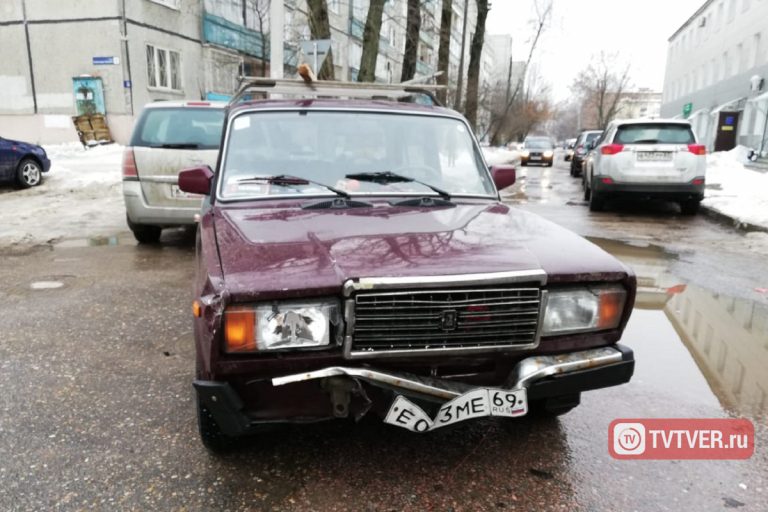 В Твери в разгар рабочего дня произошла авария «под мухой»