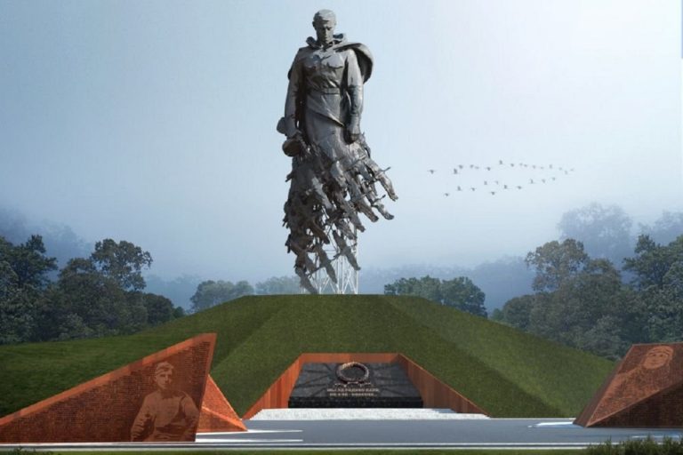 В Ржеве в память о солдатах Киргизской ССР воздвигнут памятник
