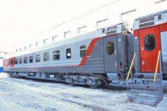 Тверской завод приступил к испытаниям новейших для России двухвагонных сцепов с "гармошкой"