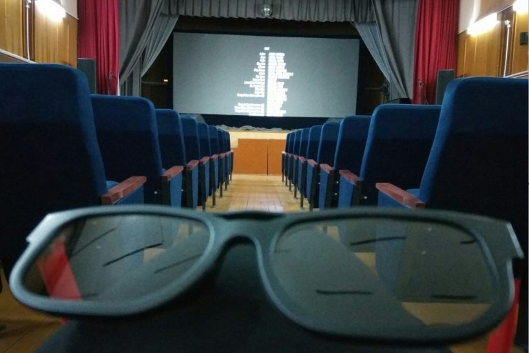 В двух районах Тверской области появятся современные кинозалы