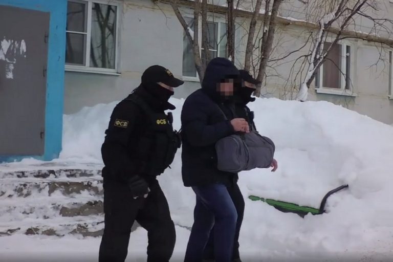 ФСБ и МВД пресекли деятельность подпольных оружейников в 14 регионах, в том числе и в Тверской области