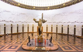 Жители Тверской области могут совершить прогулку по московскому Музею Победы в Москве, не выходя из дома
