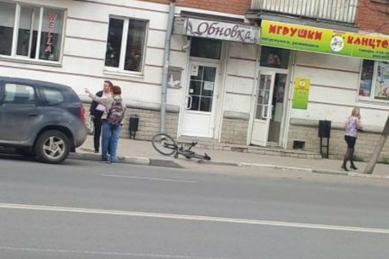 В Твери столкнулись два автомобиля. Пострадал ребенок