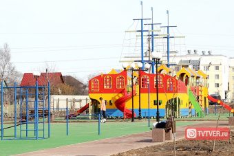 "Никакого настроения нет туда ходить". Жители Мамулино недовольны качеством реконструкции Аллеи Славы "Никакого настроения нет туда ходить". Жители Мамулино недовольны качеством реконструкции Аллеи Славы
