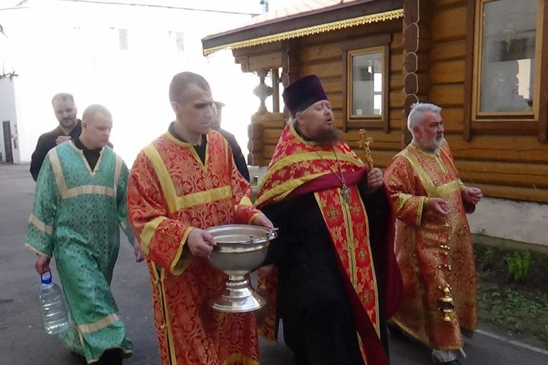 Обитателей тверского СИЗО-1 поздравили с Пасхой