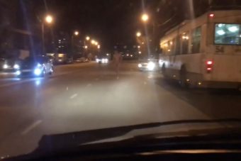 В Твери полицейские преследовали голого мужчину