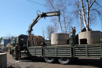 Оборонительные сооружения времен войны вытащили из земли в Тверской области и отправили в Музей Победы Оборонительные сооружения времен войны вытащили из земли в Тверской области и отправили в Музей Победы