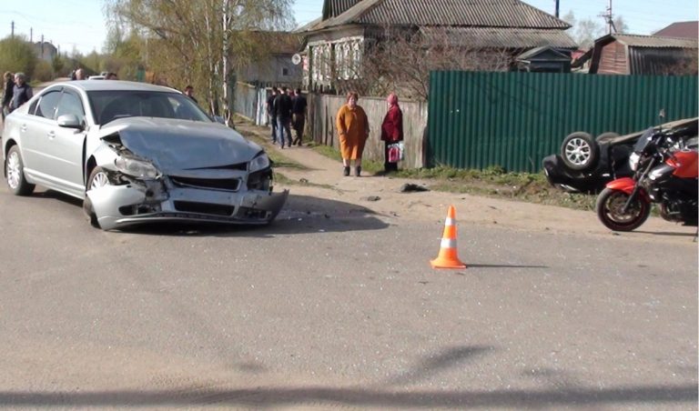 В Тверской области пьяный водитель спровоцировал ДТП с двумя пострадавшими