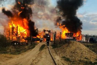 Под Тверью уничтожена огнем пилорама