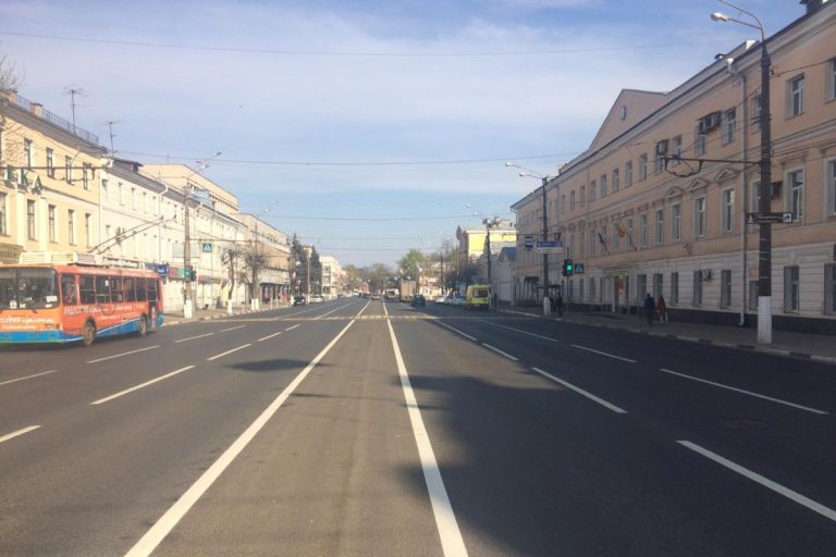 В Твери иномарка сбила пожилую женщину, которая переходила дорогу по «зебре» В Твери иномарка сбила пожилую женщину, которая переходила дорогу по «зебре»
