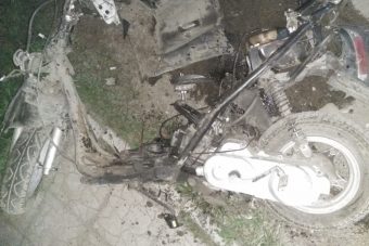 В Тверской области водитель скутера получил тяжелые травмы после столкновения с легковушкой