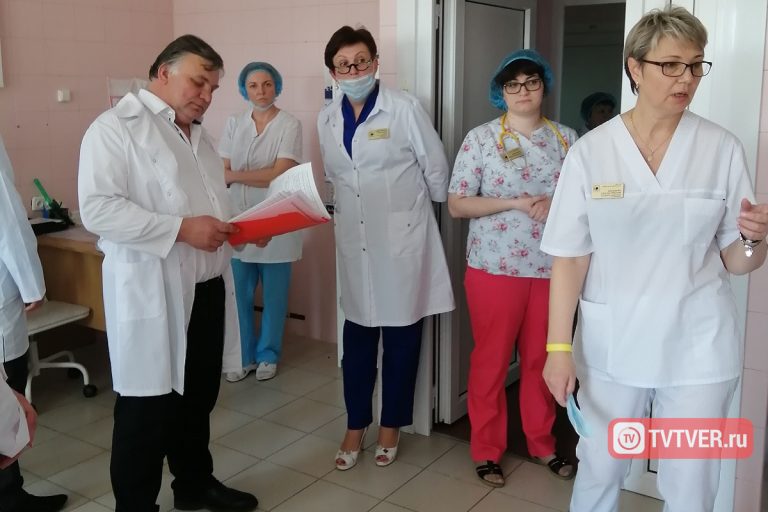 Ведущие детские медицинские учреждения Тверской области посетил Главный неонатолог России