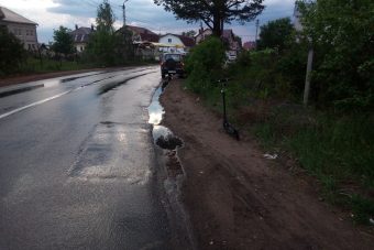 В Твери сбили пьяного мужчину на самокате