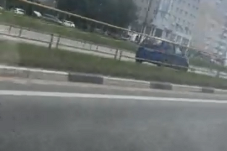 Тверские водители сняли на видео мчащий по «встречке» автомобиль