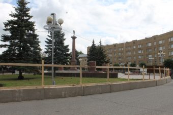В Твери на площади у стелы "Город воинской славы" начались ремонтные работы