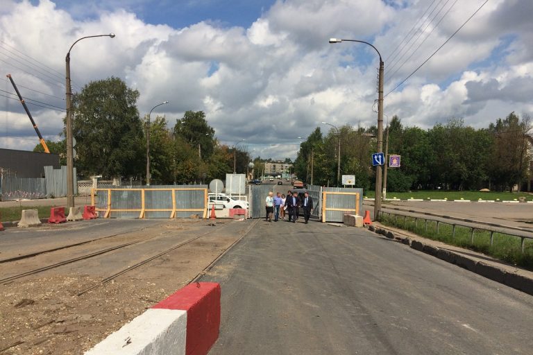 Движение пешеходов по Крупскому мосту в Твери запретят через месяц