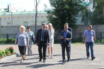 Глава Твери Алексей Огоньков проверил школы на готовность к учебному году