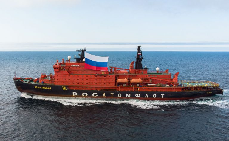 С Северного полюса вернулась экспедиция со школьником из Тверской области