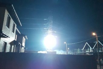 Тысячи жителей Твери остались без света из-за аварии на ЛЭП