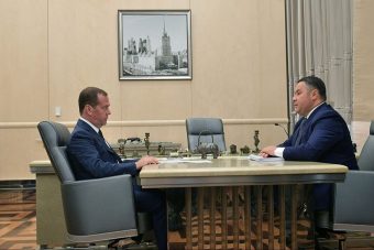 Дмитрий Медведев и Игорь Руденя обсудили тверские дороги и образование