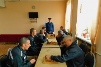 Под Тверью зэки выясняли, кто из них самый умный