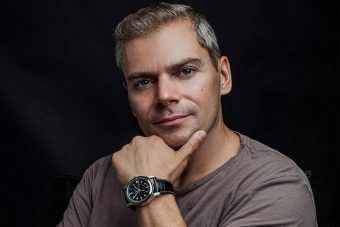 Сын экс-мэра Твери презентует книгу об авантюрах