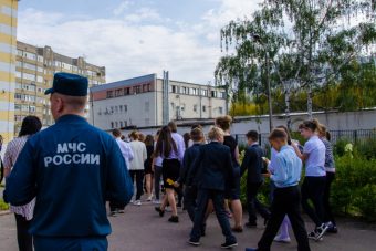 В Твери 4 сентября спасатели эвакуировали школу №14