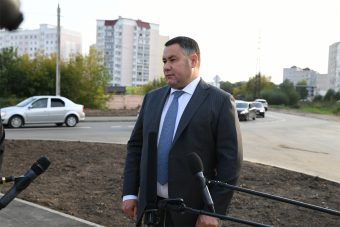 Губернатор Игорь Руденя проверил качество ремонта на улице Луначарского в Твери