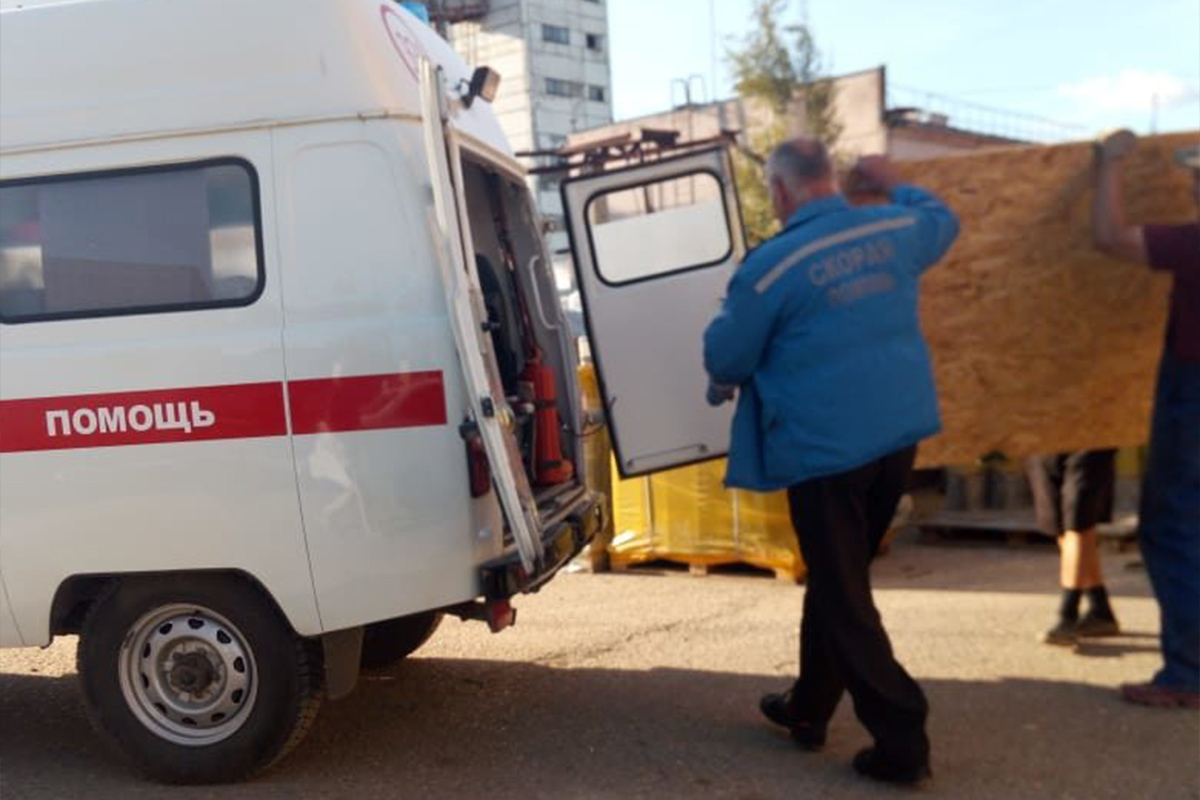 В Тверской области бригада скорой помощи доставила стройматериалы из  Вышнего Волочка в Спирово