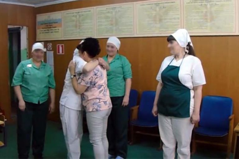 Осужденную в Тверской области отпустили на побывку домой