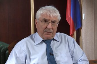 Депутат Госдумы от Тверской области Алексей Чепа предложил запретить в России разыгрывать вид на жительство в США