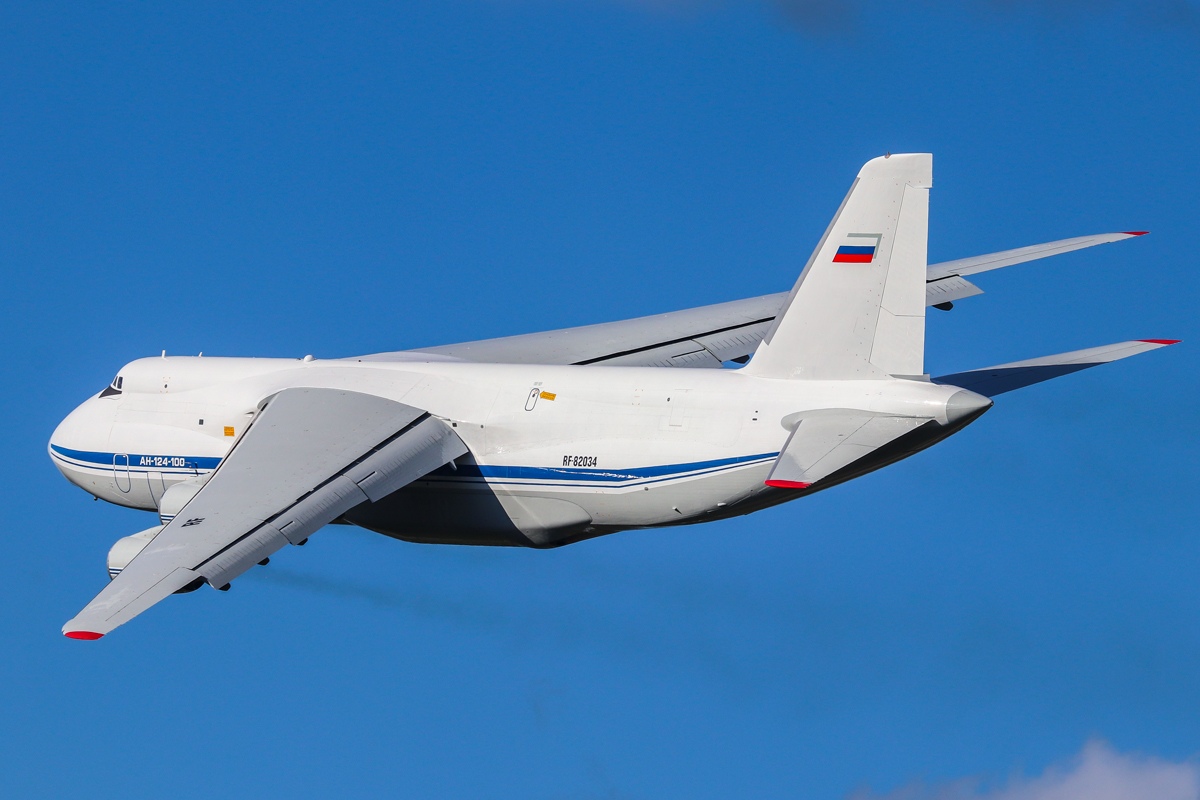 В Тверь после ремонта прилетел самолёт-гигант «Руслан»
