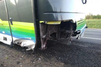 В Тверской области на М-9 попал в аварию автобус с футболистами