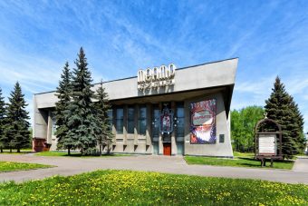 Тверской государственный театр кукол приглашает зрителей на яркие спектакли в честь 75-летия со дня основания